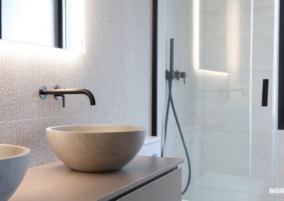 baño premium griferia Rovira