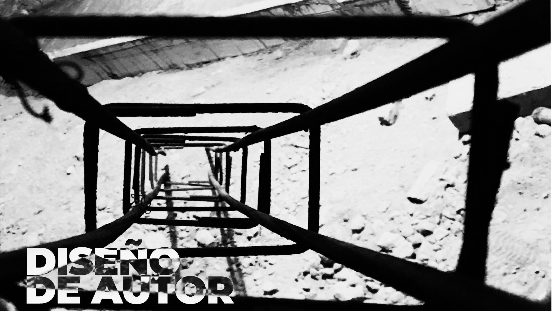 Diseño de autor - armadura de ferralla vista desde arriba en blanco y negro Diseño de autor - armadura de ferralla vista desde arriba en blanco y negro